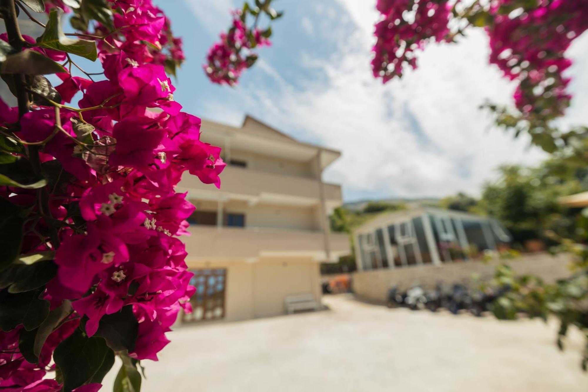 Voyage Villa Вльора Екстер'єр фото