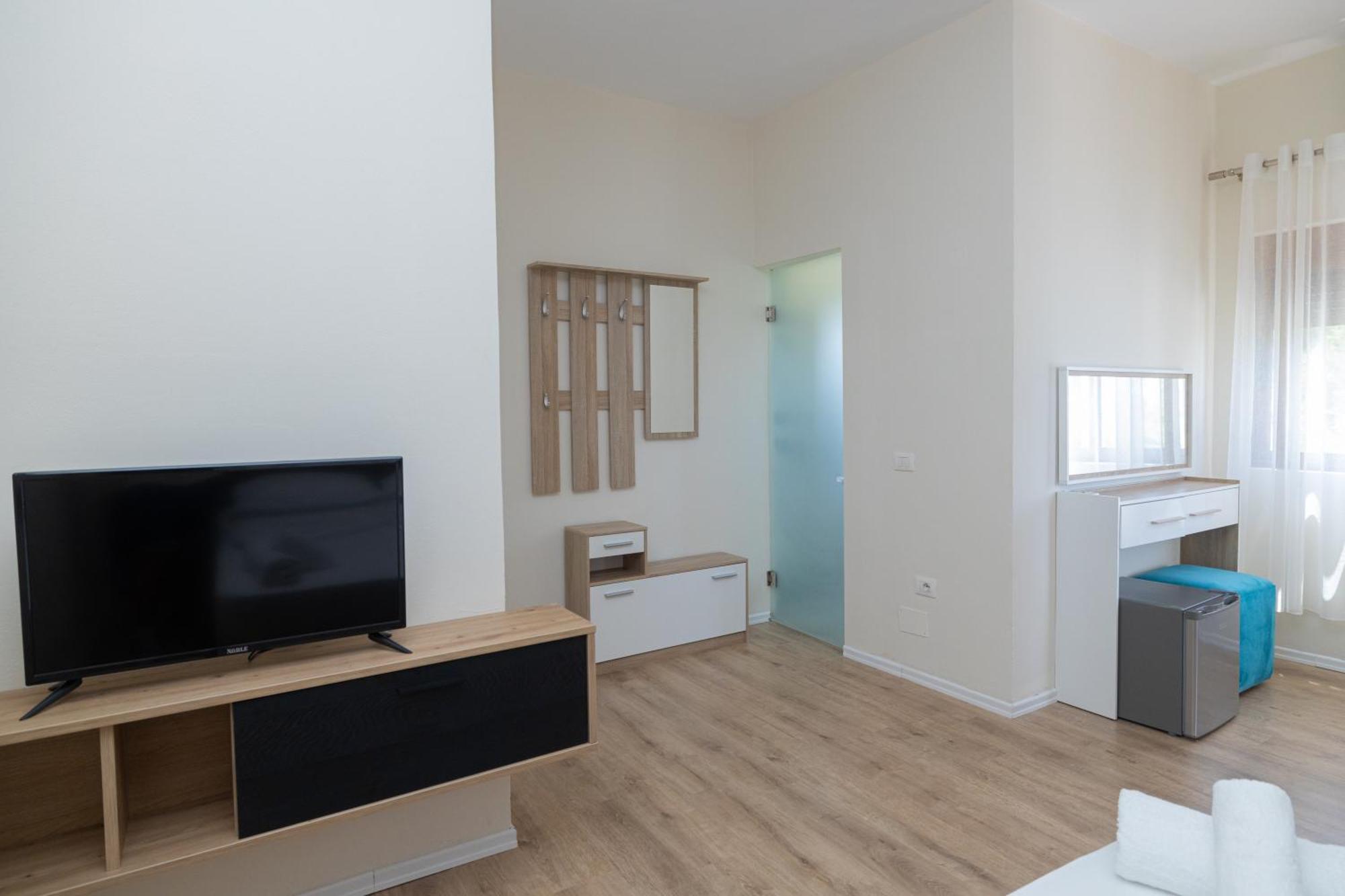 Voyage Villa Вльора Екстер'єр фото