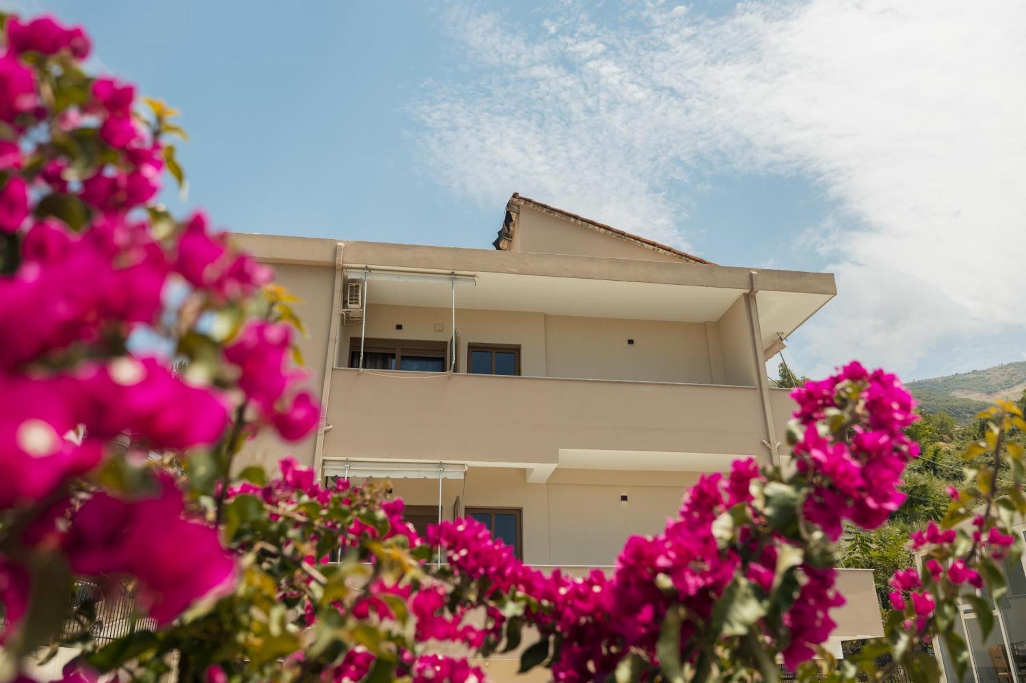 Voyage Villa Вльора Екстер'єр фото