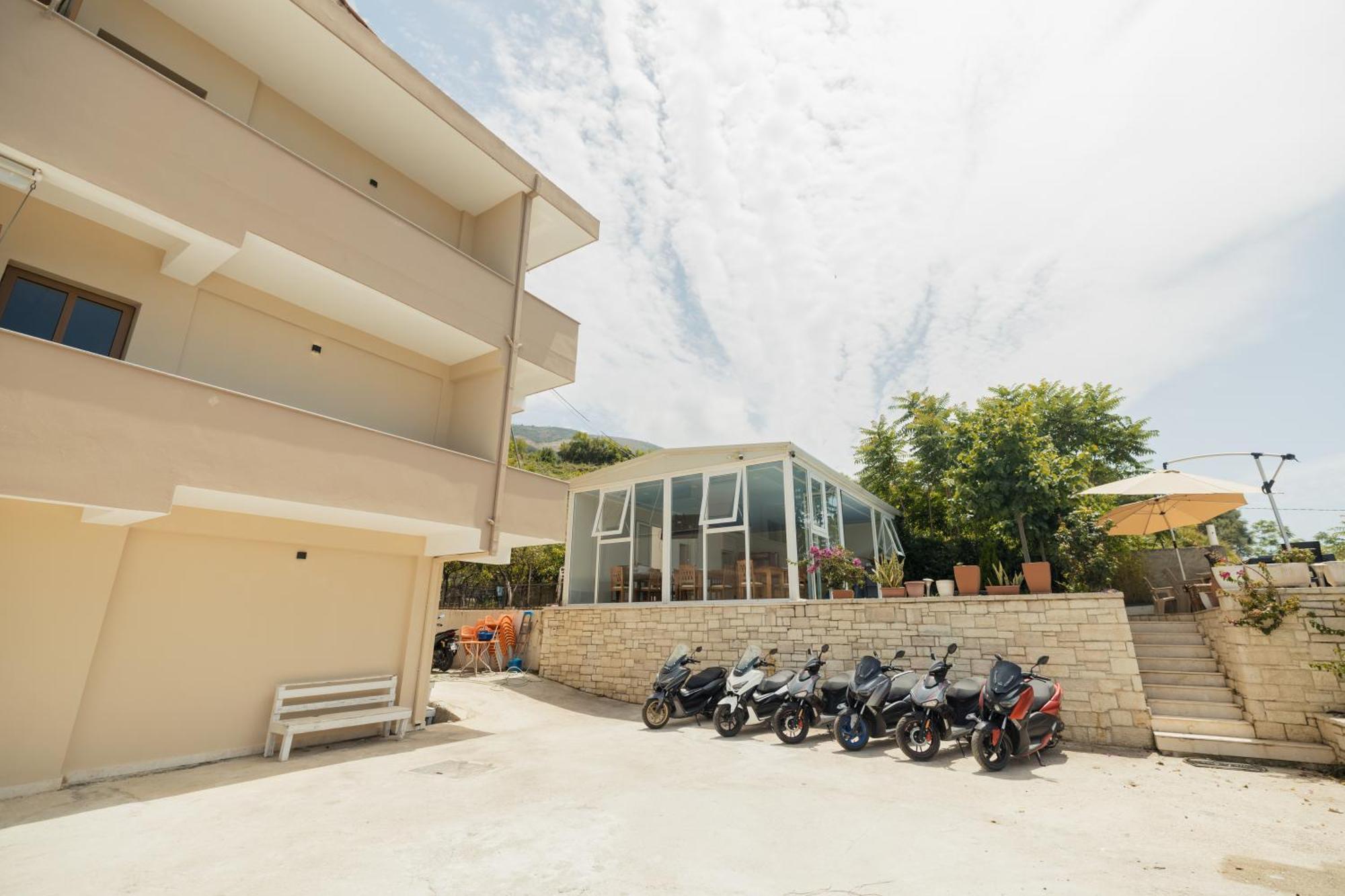 Voyage Villa Вльора Екстер'єр фото